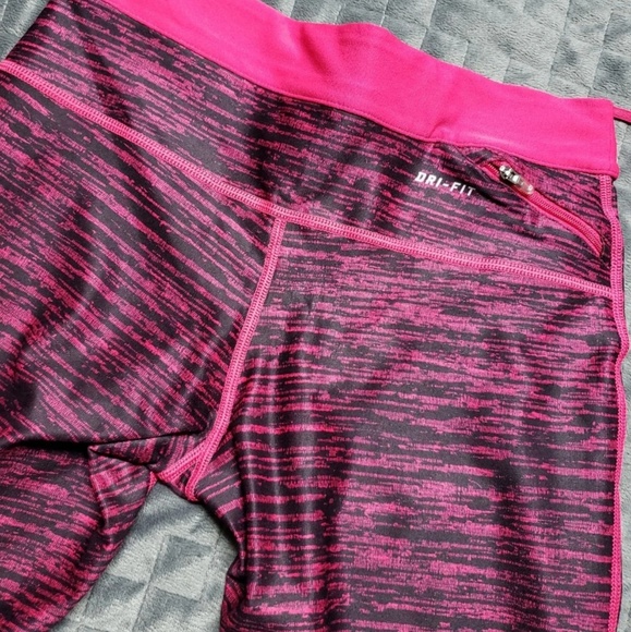 Nike Pro Pink Legging Size Small - Picture 3 of 5